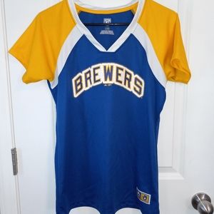 Milwaukee Brewers shirt. Size L.